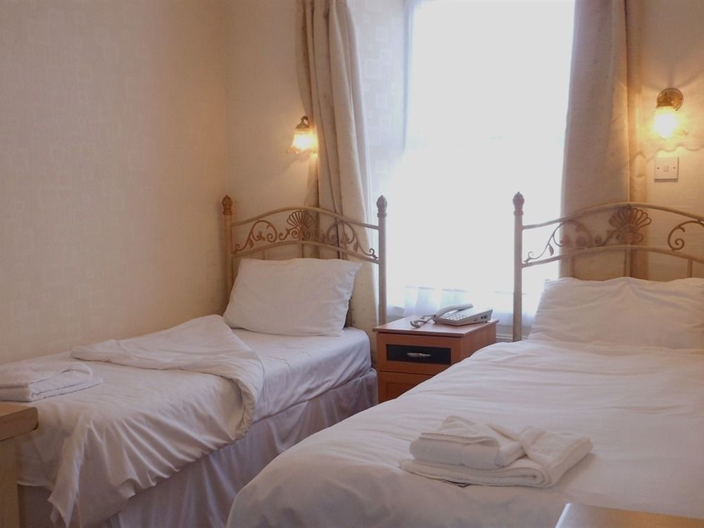 The Kynance House On Plymouth Hoe ,26 Ensuite Rooms Экстерьер фото